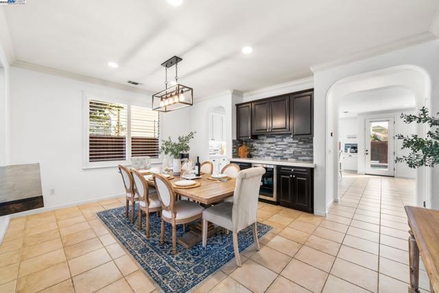 3638 Otter Brook Loop, Discovery Bay CA: https://media.crmls.org/mediaz/bab9b958-31b8-4ed5-8078-4e5c5884d59d.jpg