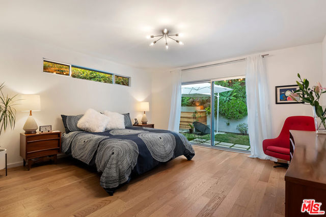 4025 Weslin Avenue, Sherman Oaks CA: https://media.crmls.org/mediaz/bab9dce1-5d50-4ee6-bf47-55e2fc273401.jpg