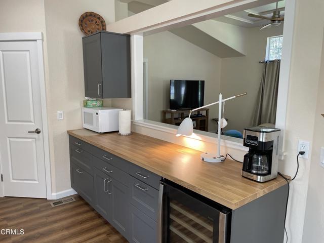 29331 Albion Ridge Road, Albion CA: https://media.crmls.org/mediaz/baba469f-9732-448c-86f9-59b4d190dd03.jpg