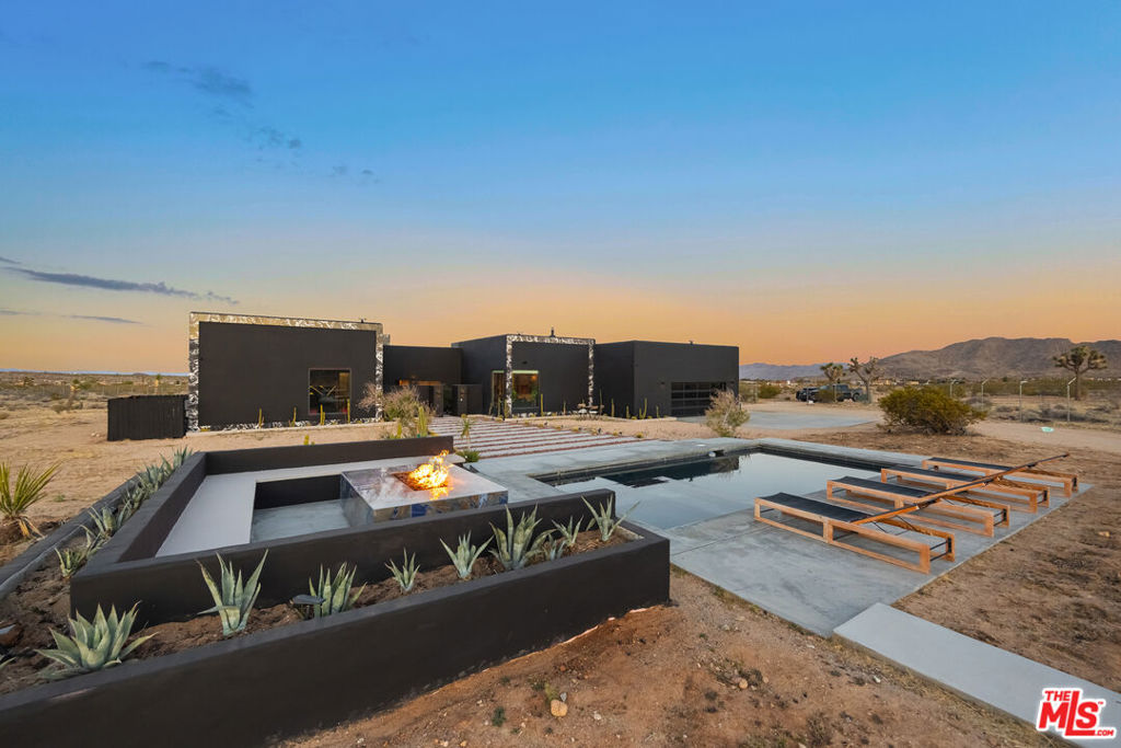 60376 Tacoma Court
