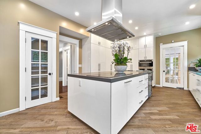 136 Fremont Place, Los Angeles CA: https://media.crmls.org/mediaz/babb0d7c-66b3-4d98-9617-6f3c3b7a69c9.jpg