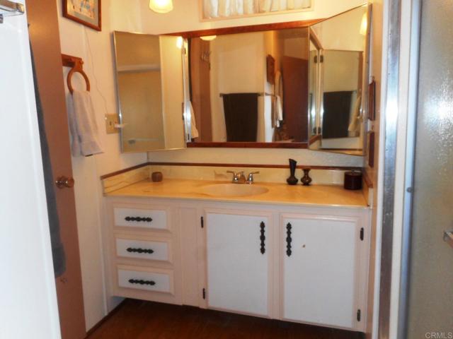 Detail Gallery Image 16 of 27 For 2300 E Valley #84,  Escondido,  CA 92027 - 2 Beds | 2 Baths