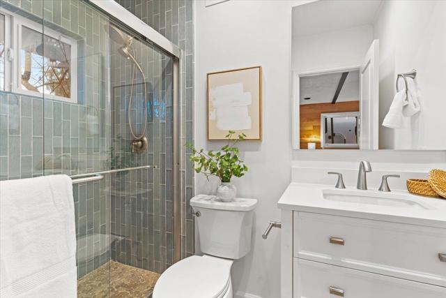 Image 18 of 35 For 21060 Tulita Court