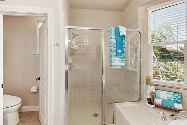 5512 Sagehen Ct, Loomis CA: https://media.crmls.org/mediaz/babd7c2a-07be-49f5-9750-f9f5305d01d0.jpg