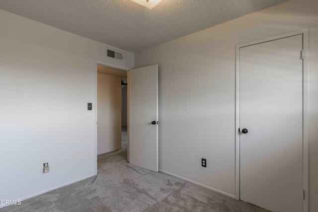 Detail Gallery Image 12 of 26 For 1215 Mckinley Ave, Bakersfield,  CA 93308 - 3 Beds | 2 Baths