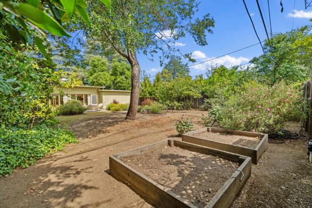 751 Florales Drive, Palo Alto CA: https://media.crmls.org/mediaz/babe1981-a5b5-4834-b73a-575b319c001e.jpg