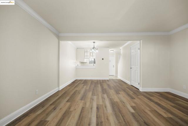 2141 Northwood Cir, Concord CA: https://media.crmls.org/mediaz/babe491c-8858-41a8-80b3-0f6d3857ef83.jpg