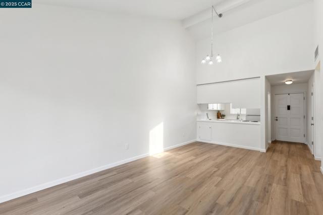 3847 Vineyard Ave, Pleasanton CA: https://media.crmls.org/mediaz/babf5dcb-8e50-4793-b5fe-7fc487af1af9.jpg