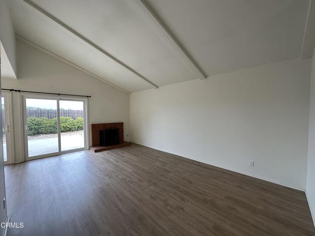 4911 Catamaran Street, Oxnard CA: https://media.crmls.org/mediaz/babf8e9b-5884-40db-a2a4-891f4d23070e.jpg