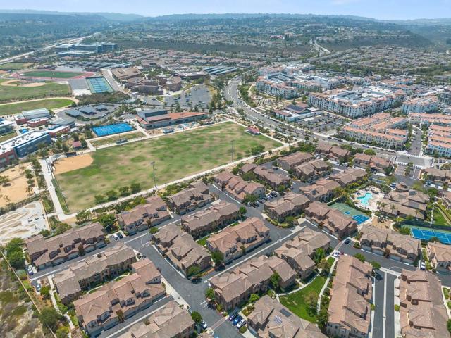 13033 Lamia Point, San Diego CA: https://media.crmls.org/mediaz/babfa7ff-865c-4474-87d4-e4b430a276e6.jpg