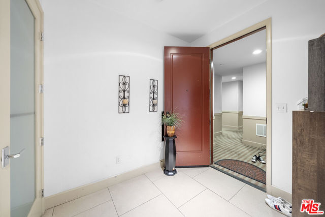 848 Irolo Street, Los Angeles CA: https://media.crmls.org/mediaz/bac0c45a-0f67-4071-885f-c9c6fc59030a.jpg