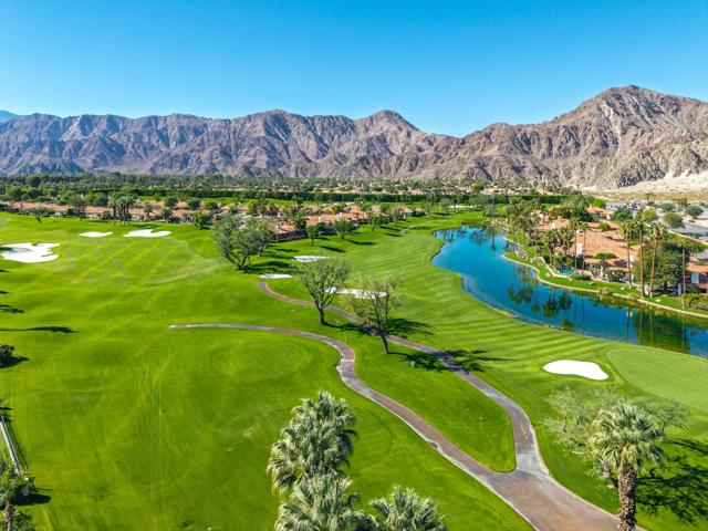 48145 Paso Tiempo Lane, La Quinta CA: https://media.crmls.org/mediaz/bac0fa41-8211-44d6-bba4-5834baaf4894.jpg