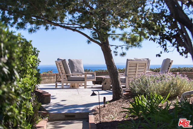 28028 SEA LANE Drive, Malibu CA: https://media.crmls.org/mediaz/bac13007-f51b-4671-b230-da238d3ad400.jpg