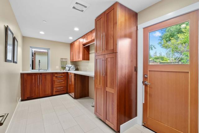 540 San Felicia Way, Los Altos CA: https://media.crmls.org/mediaz/bac15ae4-d46d-45d0-aa08-c94ab7a6642b.jpg
