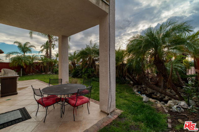 13103 Angeles Trail Way, Sylmar CA: https://media.crmls.org/mediaz/bac166f7-da2e-413b-bb41-e5ed9bc095a3.jpg