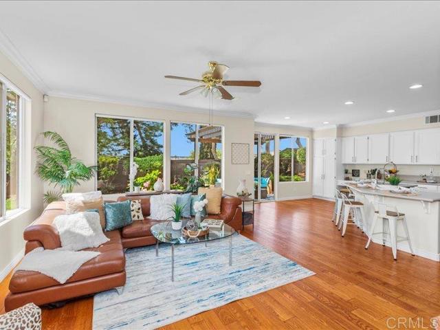 2381 Avenida Helecho, Carlsbad CA: https://media.crmls.org/mediaz/bac1720e-b3d3-4d52-8c12-3faea5ca7fd9.jpg