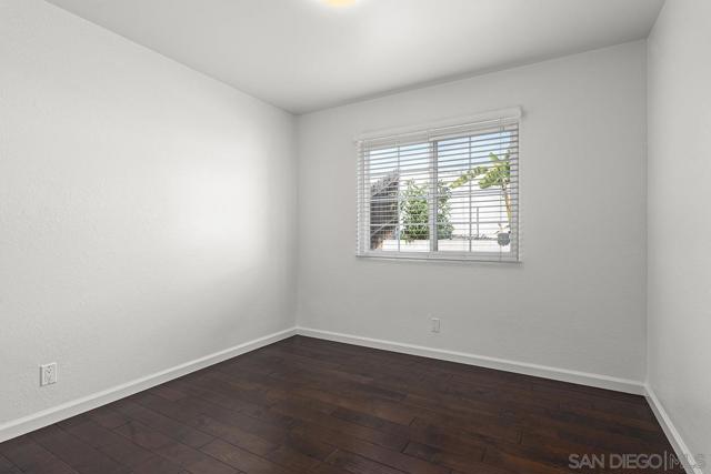 11394 Pegasus Ave, San Diego CA: https://media.crmls.org/mediaz/bac1de49-3234-42bd-93fc-eb6988599020.jpg