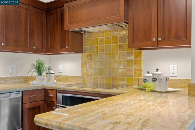 1129 AVENIDA SEVILLA, Walnut Creek CA: https://media.crmls.org/mediaz/bac1e88b-e2c0-46f6-8db7-98bbb45cb2b0.jpg