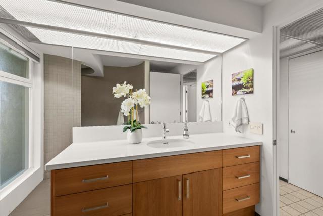 420 Seaview Drive, Aptos CA: https://media.crmls.org/mediaz/bac2e366-1438-47f7-ba76-6f484a197406.jpg
