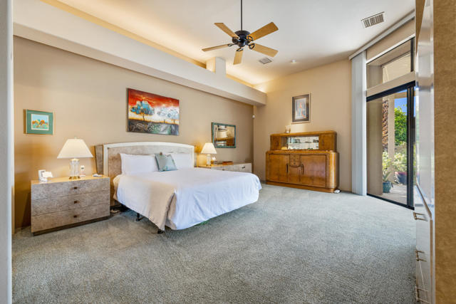 12 Boulder Lane, Rancho Mirage CA: https://media.crmls.org/mediaz/bac34738-fa92-4b9c-8f1b-14c15a5a1b8a.jpg