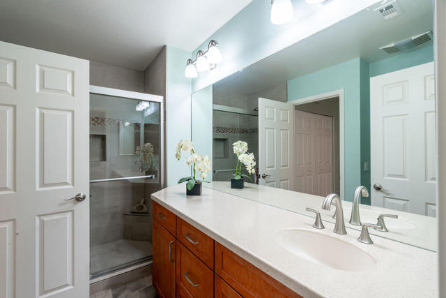 54396 Shoal Creek, La Quinta CA: https://media.crmls.org/mediaz/bac3ca96-17b9-40dc-99bf-4025565ecb16.jpg