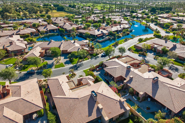 79900 De Sol A Sol, La Quinta CA: https://media.crmls.org/mediaz/bac4361e-d665-4143-8399-0b584c2b5be9.jpg