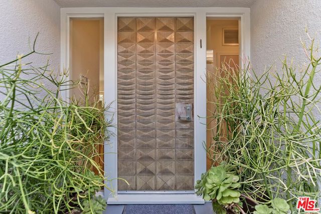 8990 Norma Place photo 4