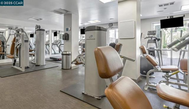 1655 N California Blvd, Walnut Creek CA: https://media.crmls.org/mediaz/bac4d8a2-196d-414f-876e-9abfe8e2cfc5.jpg