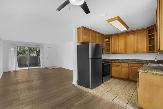 6333 COLLEGE GROVE WAY, San Diego CA: https://media.crmls.org/mediaz/bac51535-a318-4114-a26c-80198ee08587.jpg