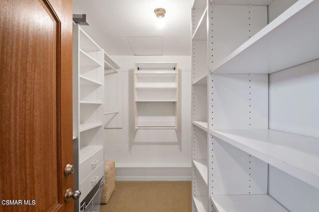 3294 Sierra Drive, Westlake Village CA: https://media.crmls.org/mediaz/bac6ebe9-5d59-44dc-bdad-f046192fb67f.jpg