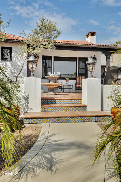 1807 Vistillas Road, Altadena CA: https://media.crmls.org/mediaz/bac6f92c-a8cd-40e6-ac0e-602def1f36c4.jpg