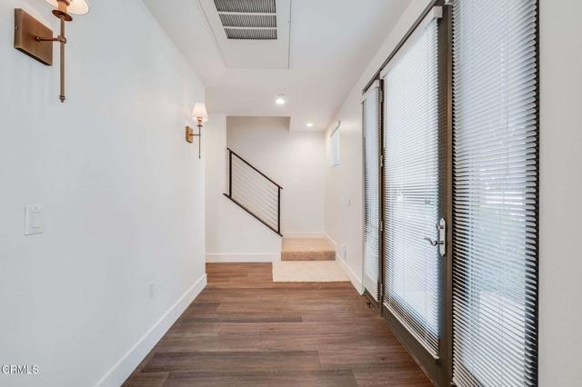 239 S Marengo Avenue, Pasadena CA: https://media.crmls.org/mediaz/bac702a3-22d9-4fa6-b318-ce5a11b65529.jpg