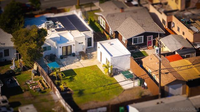 4175 35th St, San Diego CA: https://media.crmls.org/mediaz/bac7f140-8706-4144-aa74-c6a82507b671.jpg