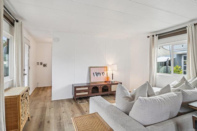 Detail Gallery Image 10 of 18 For 1549 N Vulcan Ave #20,  Encinitas,  CA 92024 - 1 Beds | 1 Baths