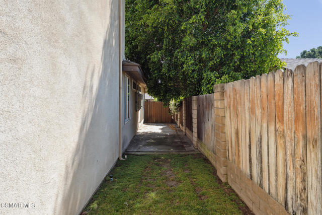 3034 Rollings Avenue, Thousand Oaks CA: https://media.crmls.org/mediaz/bac8797b-53f1-4a8b-bddf-eb4cb5f75783.jpg