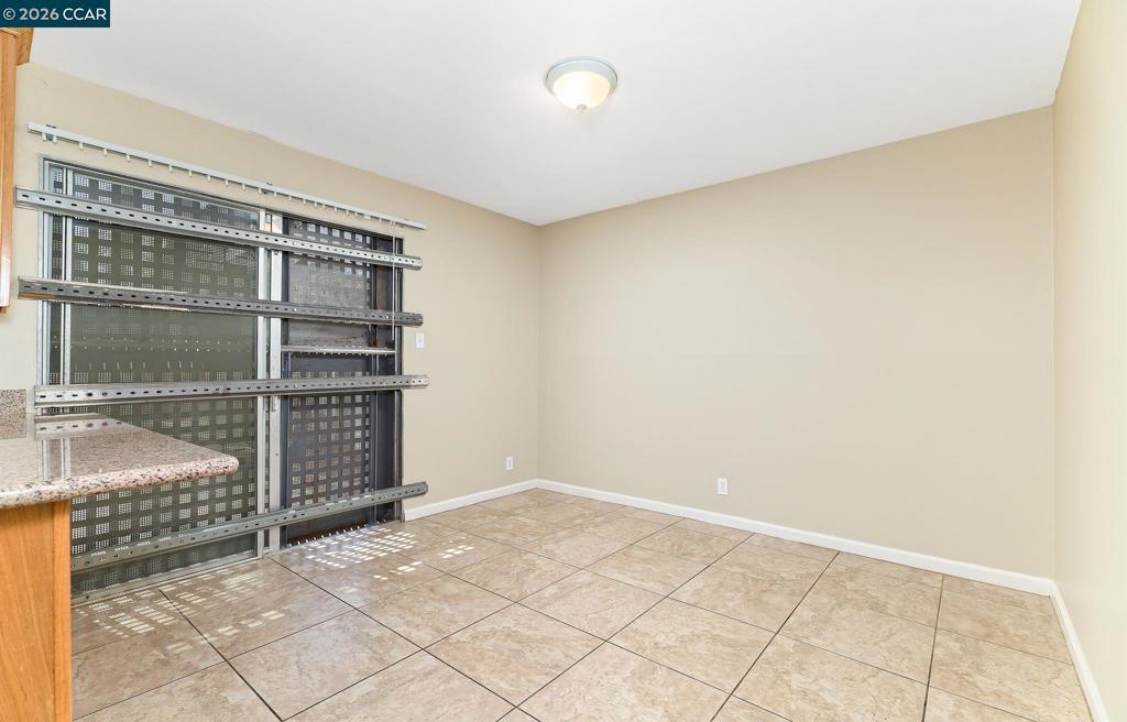 https://media.crmls.org/mediaz/bac8c43a-783a-40d1-8b69-77daf0b67b8f.jpg?preset=X-Large