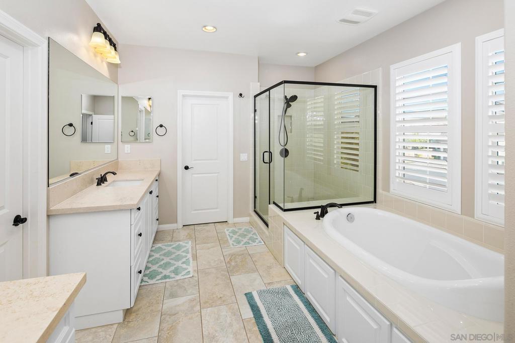 MLS #250042618SD image #21