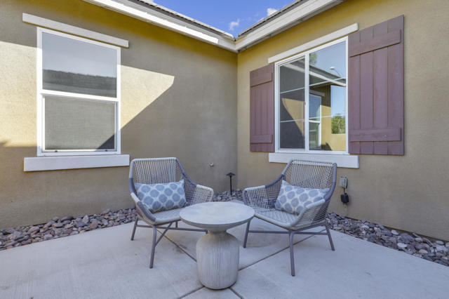 43402 Hazelton Lane, Indio, CA 92203