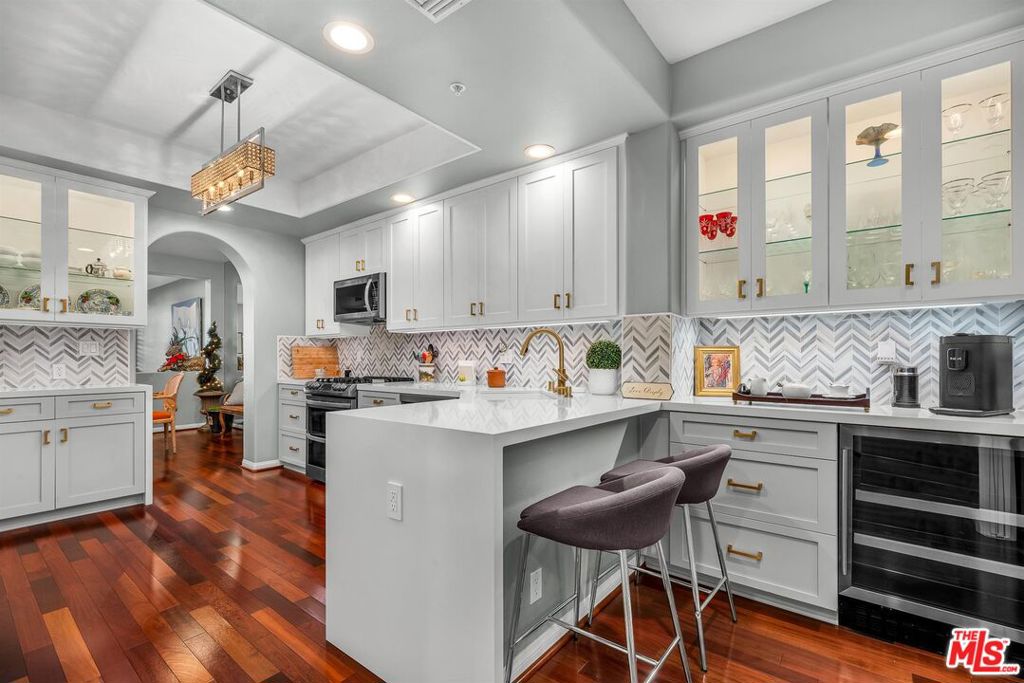 11740 W Sunset Boulevard #22
