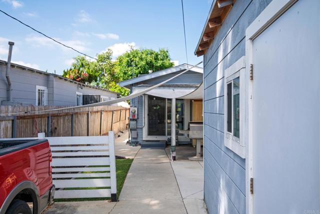 4175 Van Dyke Avenue, San Diego CA: https://media.crmls.org/mediaz/bacad662-faf8-4fbe-81df-334c4b313c14.jpg