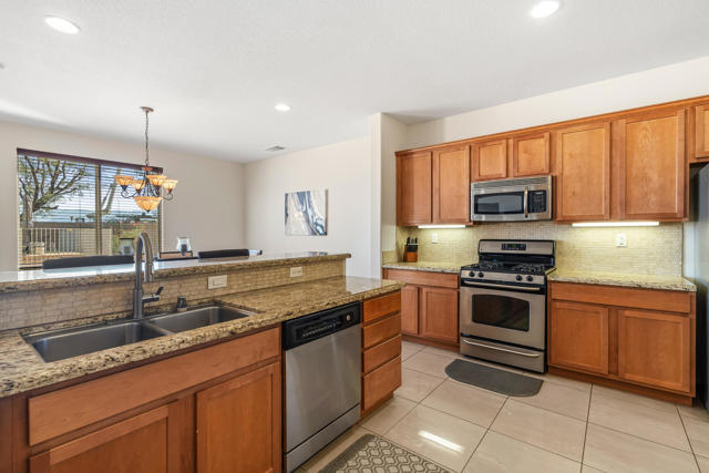 Image 18 of 45 For 84345 Volare Avenue