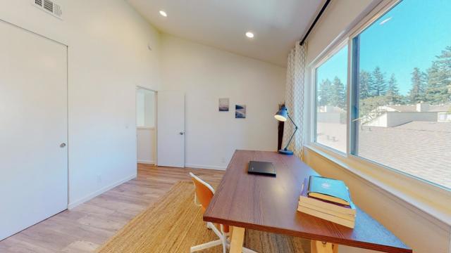 2 Morning Sun Court, Mountain View CA: https://media.crmls.org/mediaz/bacc13d6-d5bd-4197-bd73-b0c0589a6a7f.jpg