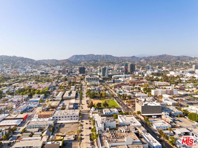 803 Wilcox Avenue, Los Angeles CA: https://media.crmls.org/mediaz/baccc0c6-2ff4-487a-a792-92065a45809e.jpg