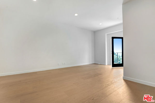 3761 Glenridge Drive, Sherman Oaks CA: https://media.crmls.org/mediaz/baccd6af-00b4-4568-8a65-c6ed3a688279.jpg