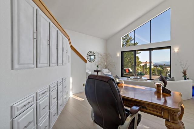 131 Los Vientos Way, San Carlos CA: https://media.crmls.org/mediaz/baccee71-3d93-4c5c-b17a-e59434208f62.jpg