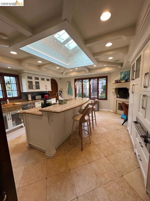 20 Bayshore TER, Tiburon CA: https://media.crmls.org/mediaz/bacd781e-4f06-4fbf-b6fd-7c2570634a2d.jpg