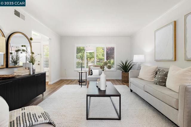 1501 Oakmont, Walnut Creek CA: https://media.crmls.org/mediaz/bace23e9-2a96-411f-972d-e5d0118fb023.jpg