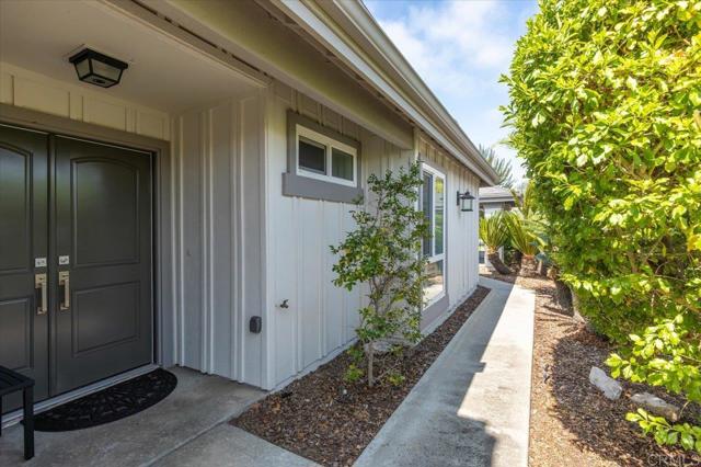 Detail Gallery Image 2 of 62 For 1217 via Viento Sauve, San Marcos,  CA 92078 - 2 Beds | 2 Baths