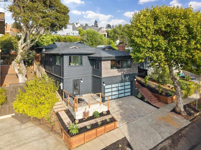 201 Amherst Ave, Kensington CA: https://media.crmls.org/mediaz/bacea660-ee67-45e1-9518-82287afc5e2b.jpg