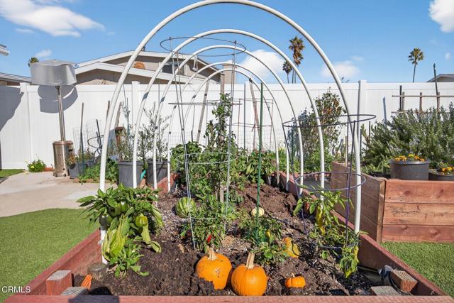 Detail Gallery Image 31 of 40 For 1040 Dover Ln, Ventura,  CA 93001 - 2 Beds | 2 Baths